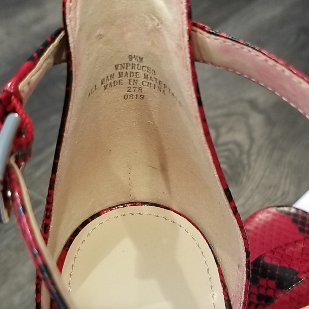 👠 NINE WEST Red Snake Ankle Strap Heeled Sandal - Picture 6 of 7